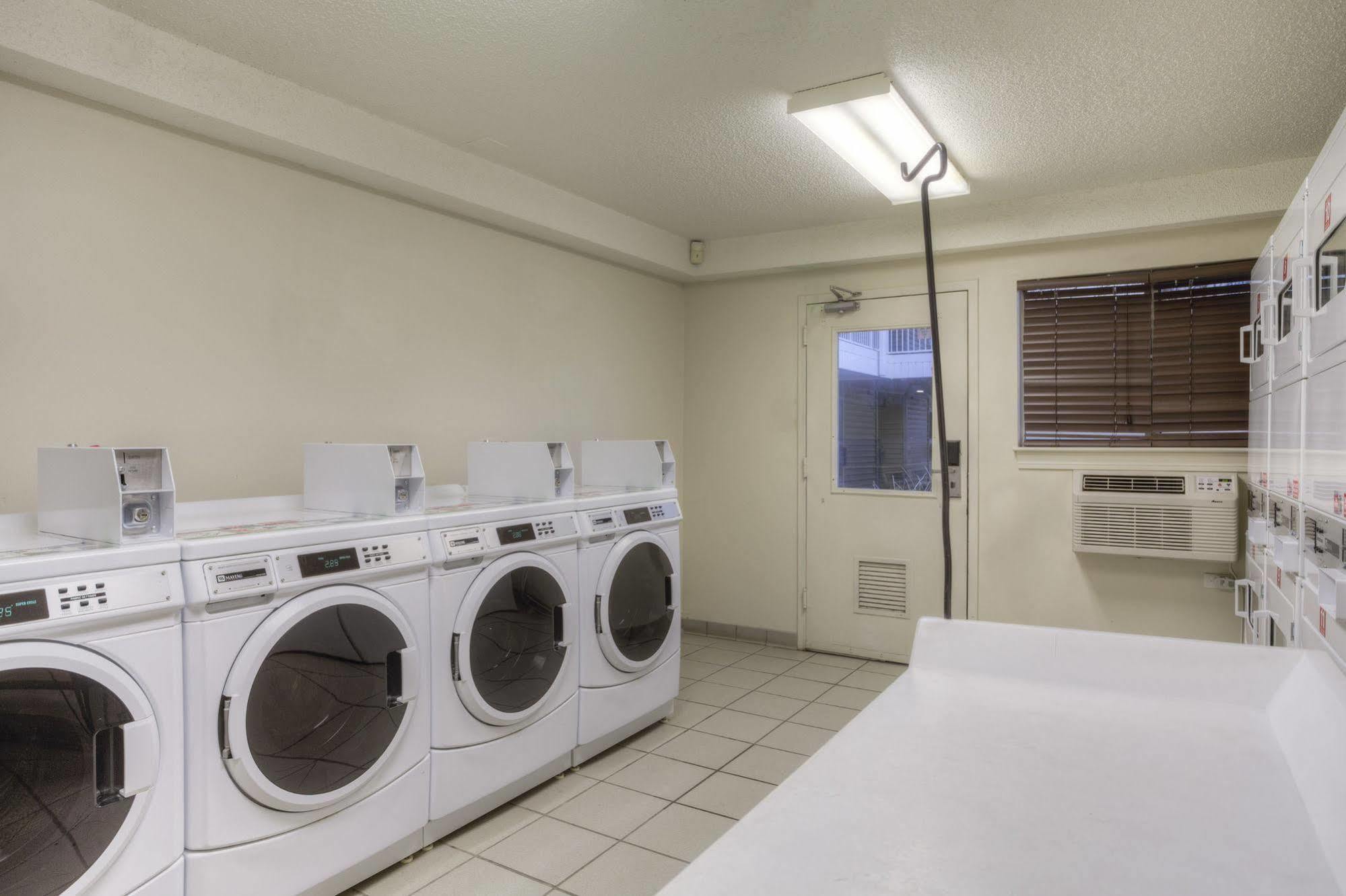 Intown Suites Extended Stay Atlanta Ga - Дулут Экстерьер фото